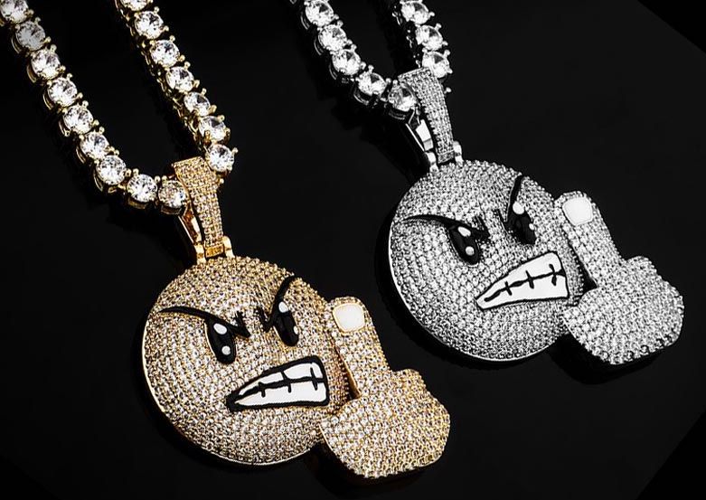 Are Necklaces or Chains Attractive on Guys?